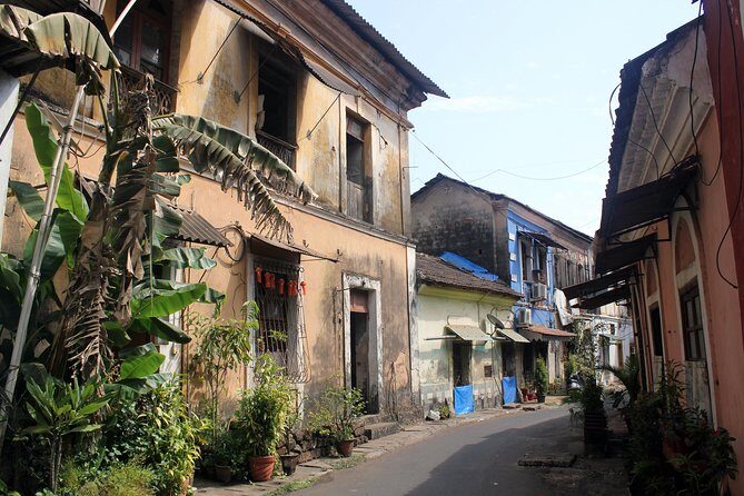 Highlights of Portuguese influenced Goa (2 Hours Guided Walking Tour) - Altinho Hill steps and the route up toward Archbishop’s Palace
