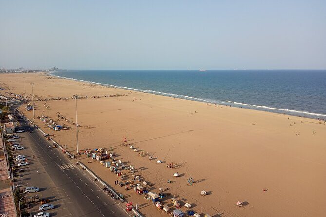 Highlights of the Chennai (Guided Half Day City Tour) - Chennai Lighthouse and Marina Beach: a quick sea-view payoff