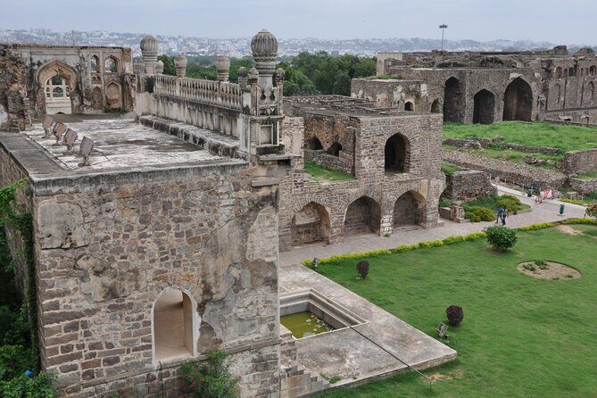 Hyderabad Full-Day City Tour by Car with Guide & Entry Fee Option - Why this Hyderabad day tour is built for first-timers