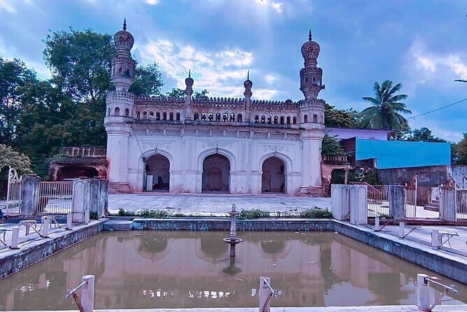Hyderabad Highlights Guided City Tour and Chai Experience - How the 4-hour route actually feels