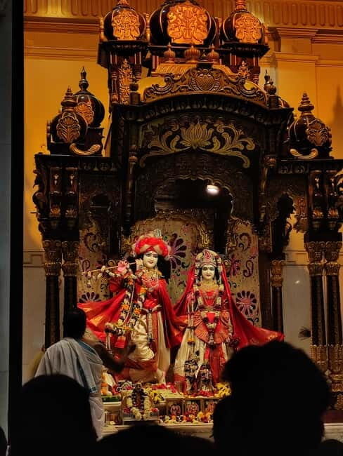 Hyderabad: Private Tuk-Tuk City Tour - From St. Joseph’s Cathedral to ISKCON: how the faith stops flow