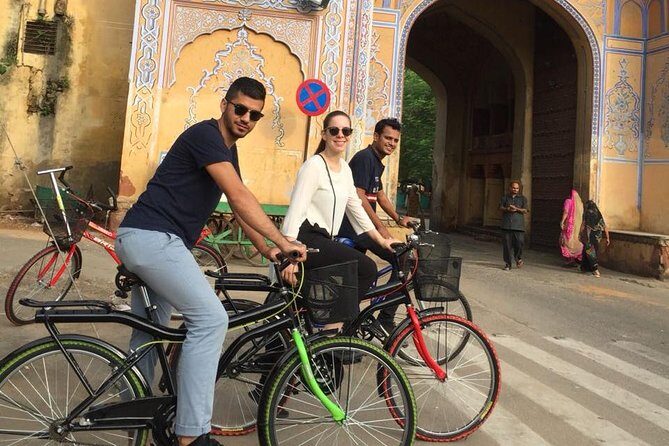 I Bike Inside Jaipur - Govind Devji Temple and morning Aarti: calm, human, and respectful