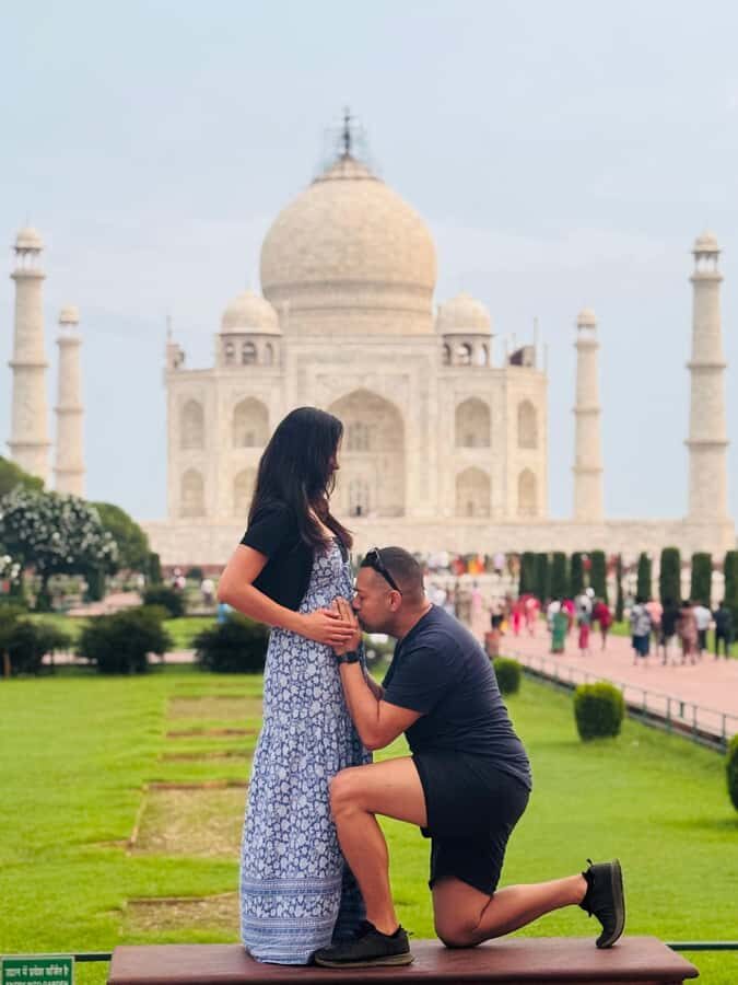 India: Premier High Value Taj Mahal Tickets with Transfers - When to Go: Beat Crowds and Plan Around Friday Closure