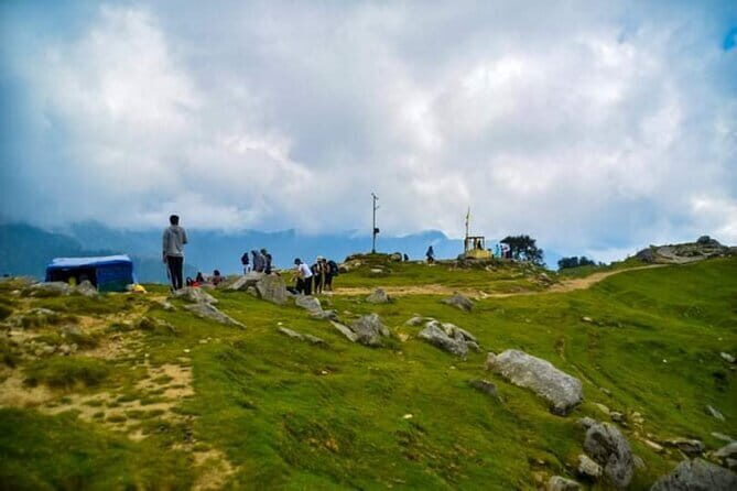 Indrahar Pass Trek with Manu Adventures India - Day 2: Triund to Lahesh Cave through Laka and a boulder meadow