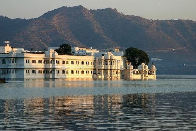 Jagmandir Island And Sunset Boat Ride On Lake Pichola, Udaipur Without Transfers - Timing and Pace: How to Use Your 3 Hours Well