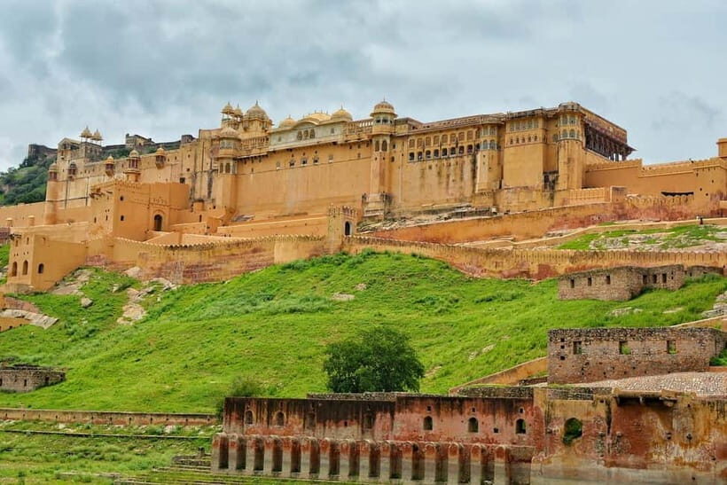 Jaipur: 4 Hours Nahargarh and Jaigarh Forts Tuk-Tuk Tour - Nahargarh Fort: The First Hilltop Stop for Big Views