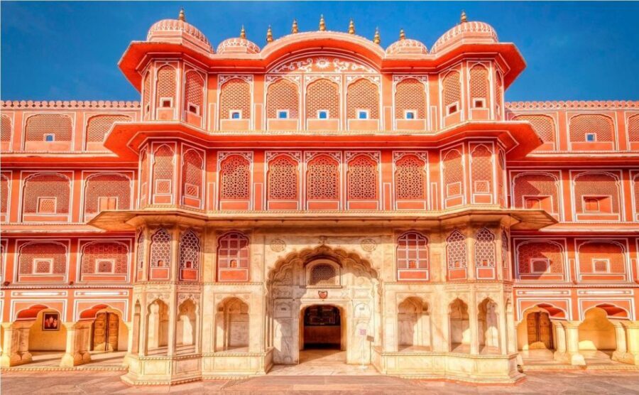 Jaipur: Amber Fort, Jal Mahal and Hawa Mahal Private Tour - Jantar Mantar: turning stone instruments into sky knowledge
