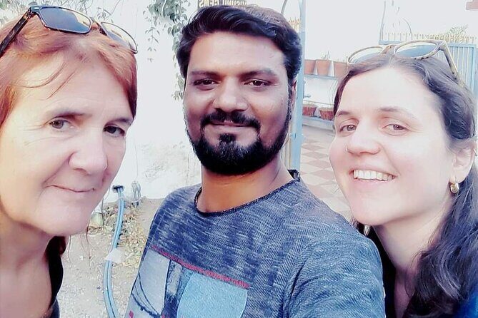 Jaipur City Tour by Tuk-Tuk - Stop 4: Royal Gaitor Tumbas (A Royal-Era Mood Switch)