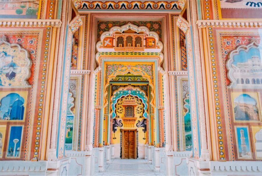 Jaipur City Tour: City Palace, Jantar, Hawa & Jal Mahal - Price and logistics: what you really get for $28