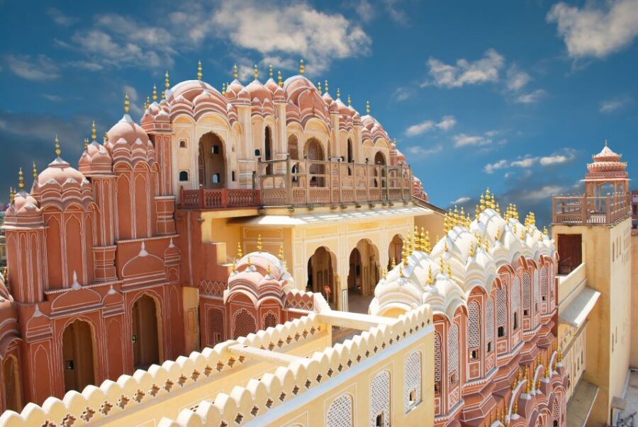 Jaipur City Tour: City Palace, Jantar, Hawa & Jal Mahal - Lunch stop: where your time disappears or becomes enjoyable