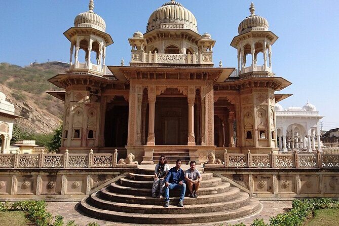 Jaipur City Tour with a Licensed Guide - Panna Meena ka Kund: A Stepwell That Feels Like a Secret Math Problem