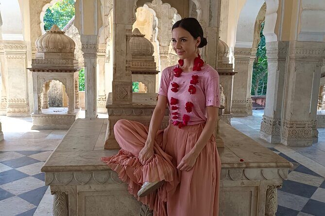 Jaipur City Tour with Traditional Flower Market Visit - Private car Jaipur: what you’re really buying