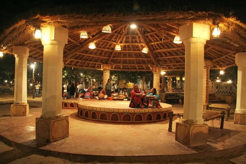 Jaipur: Cultural Evening Tour & Dinner at Chokhi Dhani - Key things that make this Chokhi Dhani evening work