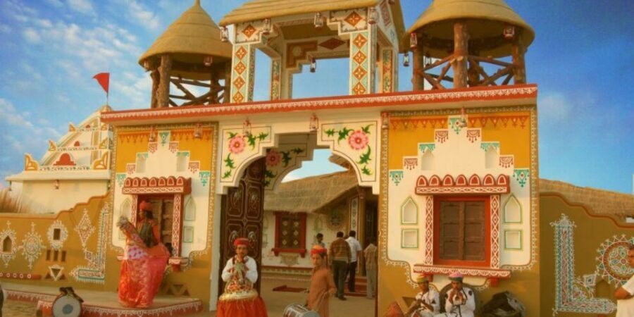 Jaipur: Cultural Evening Tour & Dinner at Chokhi Dhani - The Dinner Plan: Vegetarian Thali-Style Comfort Food