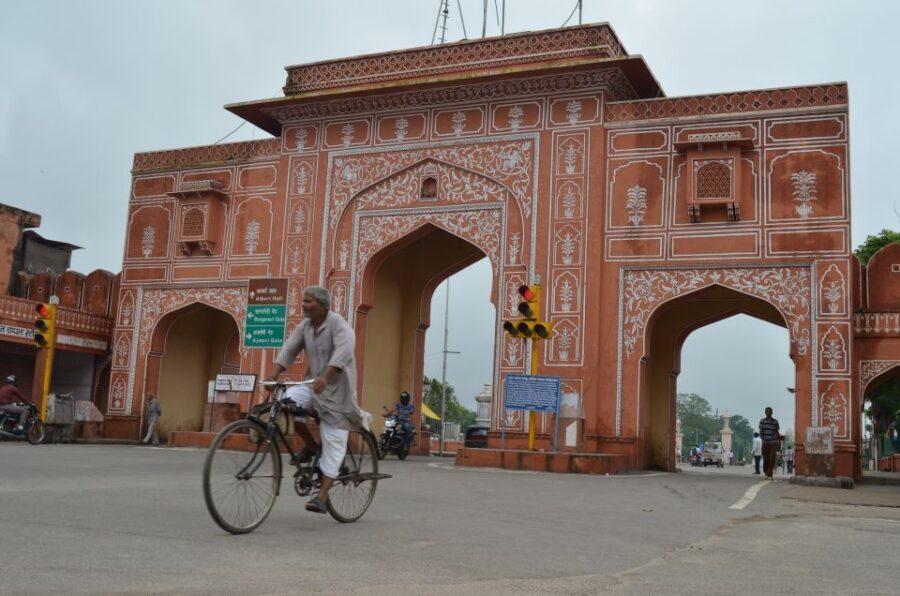 Jaipur : Cultural & History Tour With Private Guide - How a 7-hour private day covers Jaipur without chaos