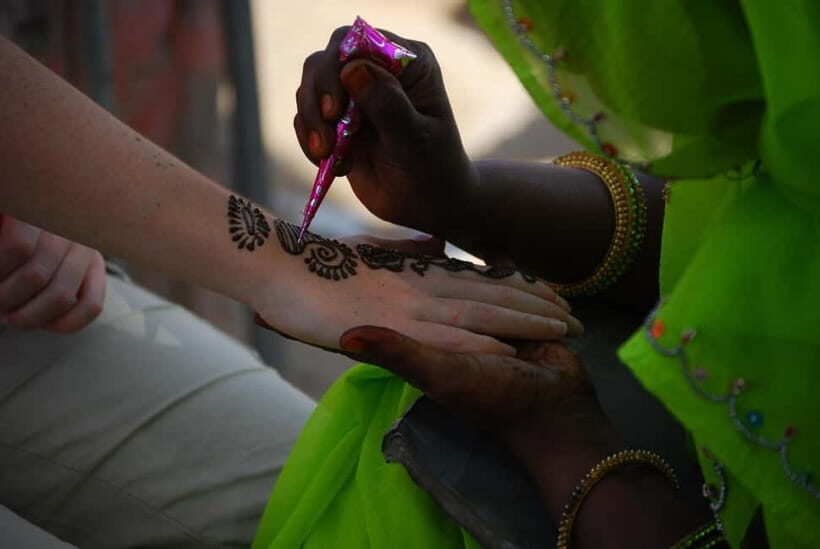 Jaipur: Cultural Tour with Artisan Craft Experiences - Bangle Making: Color, Tradition, and Personal Design