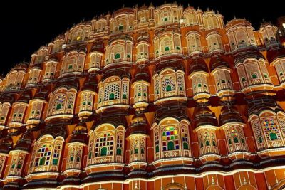 Jaipur: Evening City Tour In Open Jeep - Hawa Mahal at night: the photo stop that sets the mood