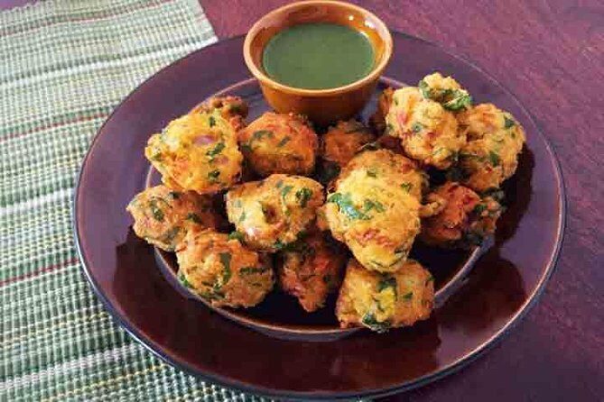 Jaipur Evening Food & market Tour: Savor the Test of the Jaipur - How the guide keeps it safe and enjoyable (without killing the fun)