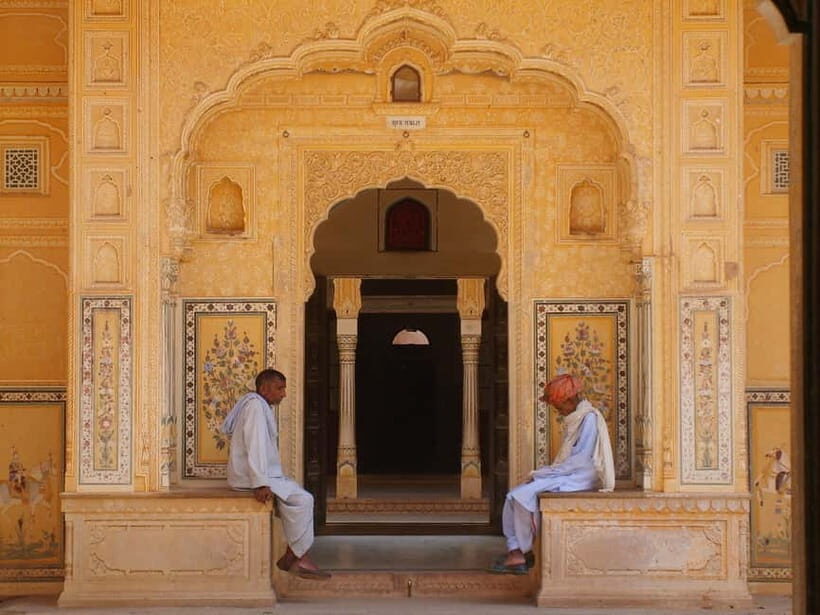 Jaipur: Explore Amber, Jaigarh & Nahargarh Fort with Sunset - Gaitor Ki Chhatriyan: Marble Cenotaphs for Serious Photo Light