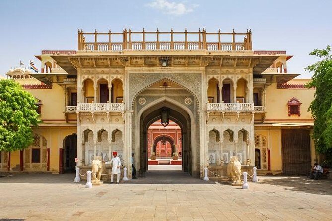 Jaipur Full Day City Tour visit Hawa Mahal, Amber Fort & City Palace - The 8am-to-5pm Plan: How the Tour Keeps You From Wasting Time