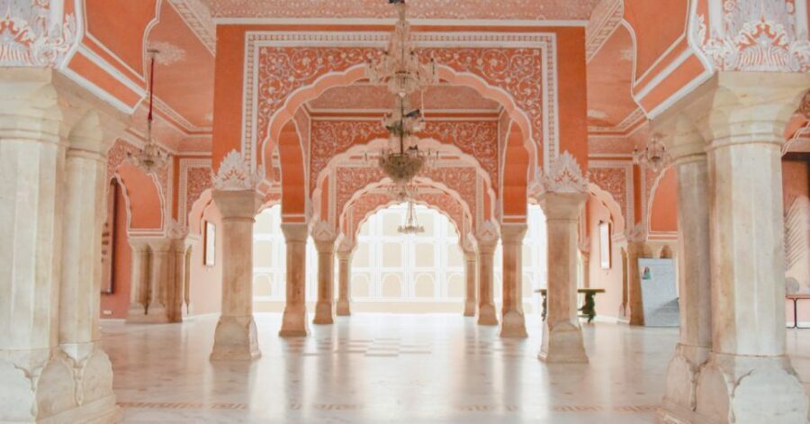 Jaipur: Full-Day Private City Tour by Car with Guide - Jal Mahal over Man Sagar Lake: photos plus a quieter pause