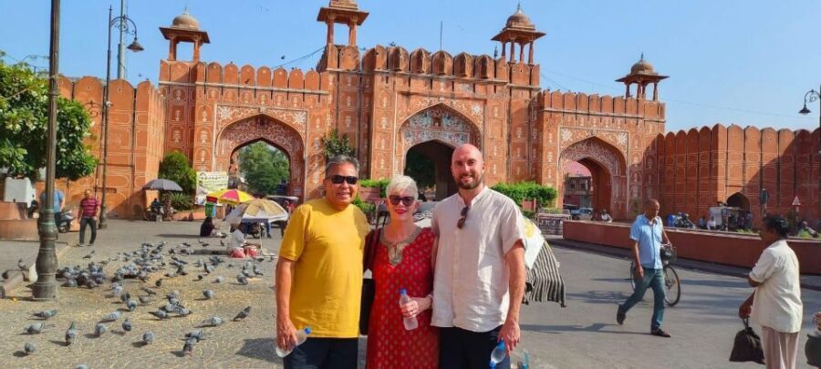 Jaipur: Full-Day Sightseeing Tour with Guide and Lunch - Lunch in Jaipur: plan for real local food time