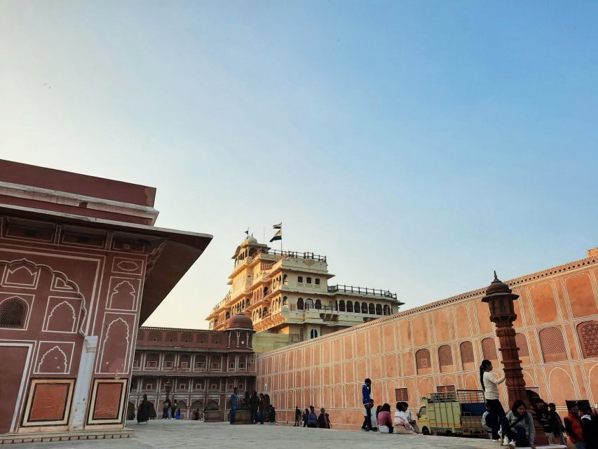 Jaipur: Full-Day Sightseeing Tour with Guide and Lunch - Jal Mahal photo stop at Man Sagar Lake