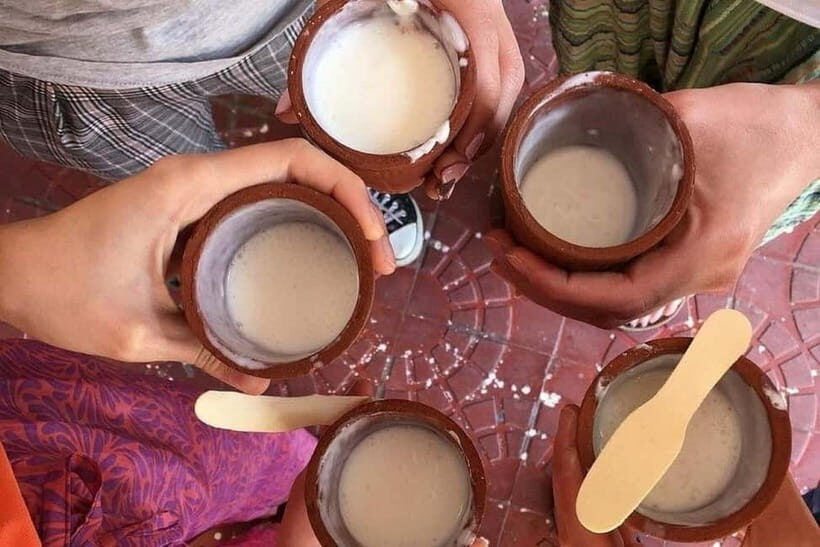 Jaipur: Guided History Walking Tour with Food Tasting - New Gate to Chaura Rasta: getting oriented before you hit the maze