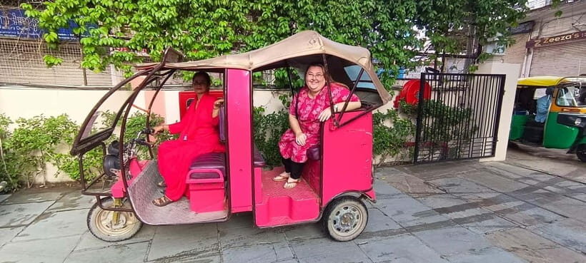 Jaipur Half-Day City Tour By E-Rickshaw with Female Driver - Key things that make this Jaipur e-rickshaw tour work
