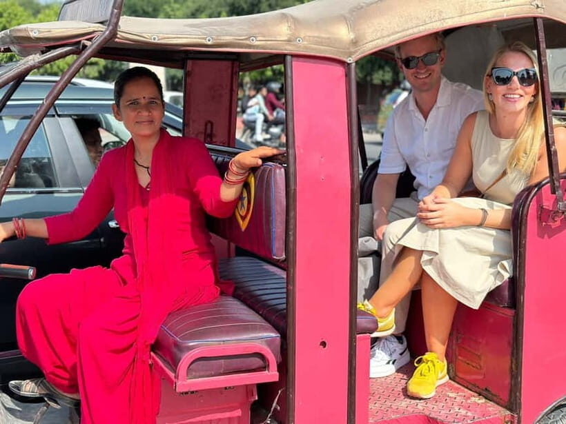 Jaipur Half-Day City Tour By E-Rickshaw with Female Driver - How the female-driven e-rickshaw changes your Jaipur day