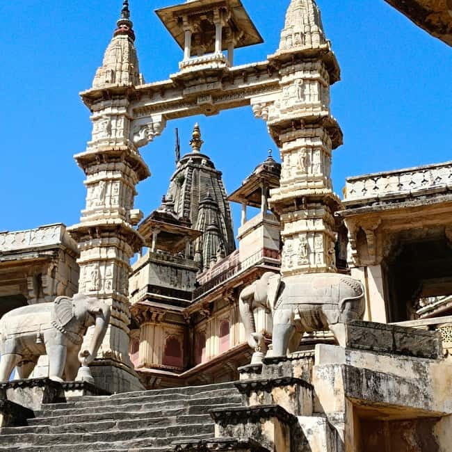 Jaipur Half Day Tour By Tuk Tuk With Local Chaiwala - City Palace: Mughal meets Rajput, and museums that reward time