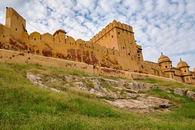 Jaipur: Half day tour of Amer Fort & Nahargarh Fort by Car - Comfort, walking, and weather: what you should plan for