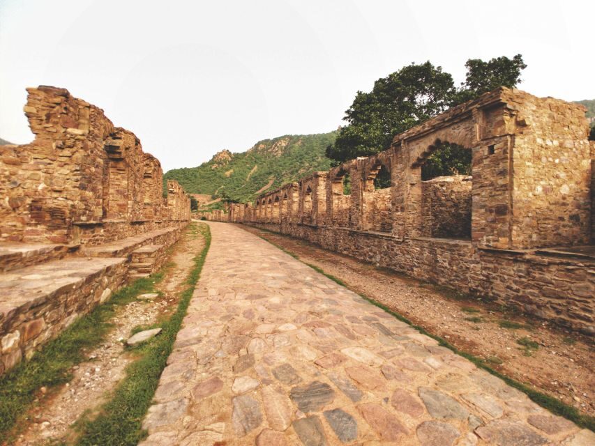 Jaipur: Haunted Bhangarh Fort and Abhaneri Stepwell Day Trip - Self-guided doesn’t mean clueless—here’s how to do it well