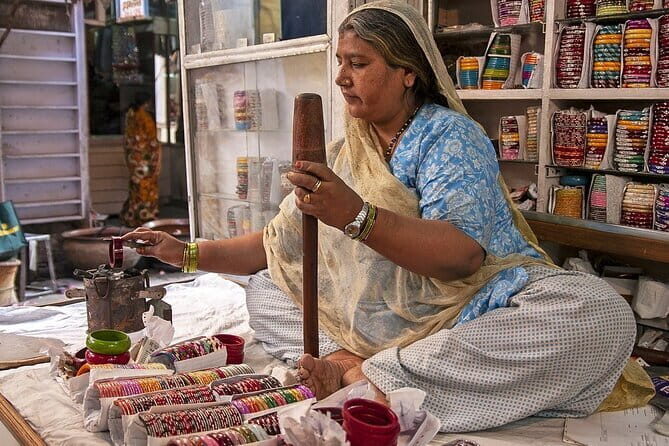Jaipur Heritage and Old Market Shopping Tour - Maniharo Ka Rasta: Bangles and Silver Ornaments