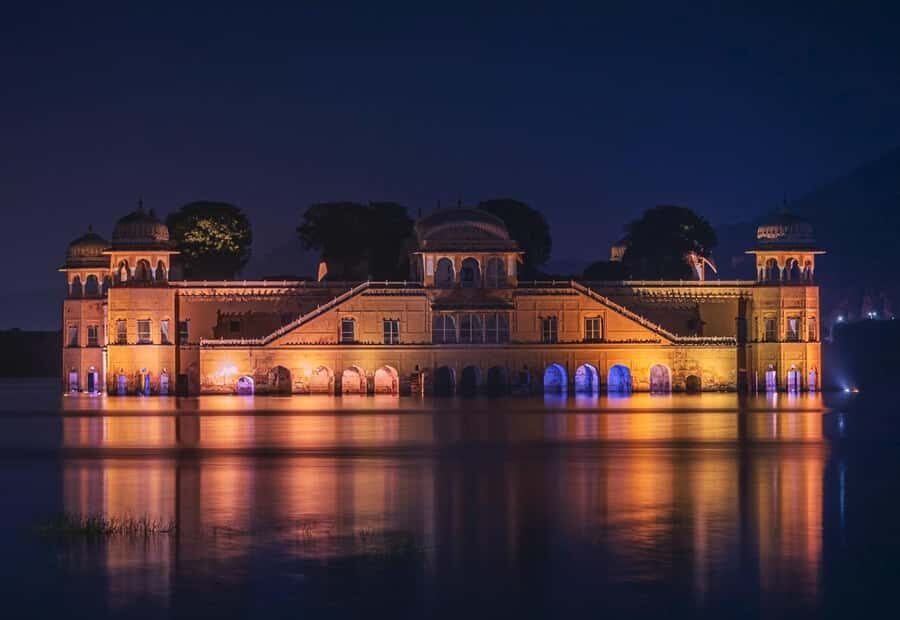 Jaipur: Heritage Evening Tour with Monkey Temple Sunset - Jal Mahal After Dark: That Floating Palace Illusion