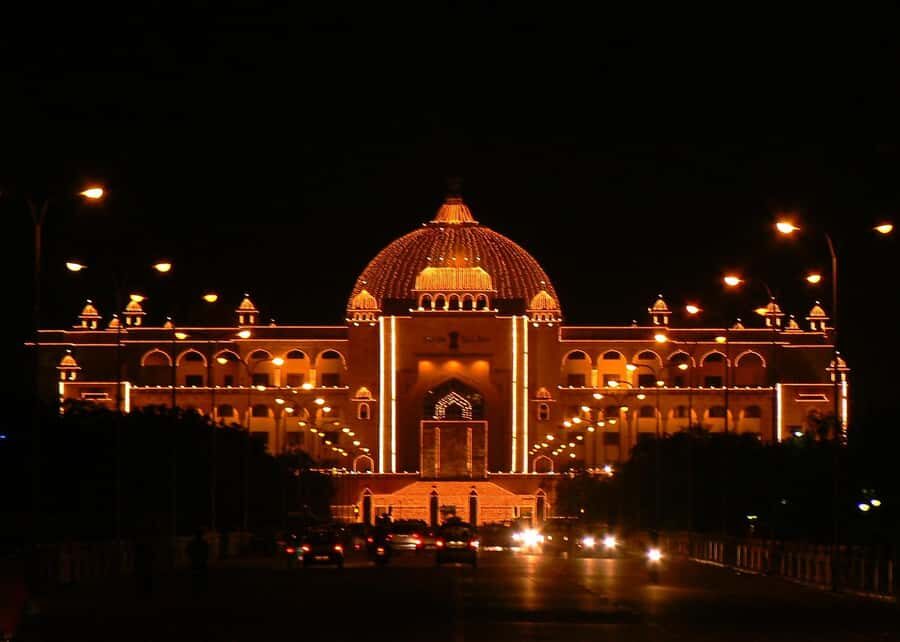 Jaipur: Heritage Evening Tour with Monkey Temple Sunset - Albert Hall Museum’s Night Lighting: A Grand Façade for Photo Lovers