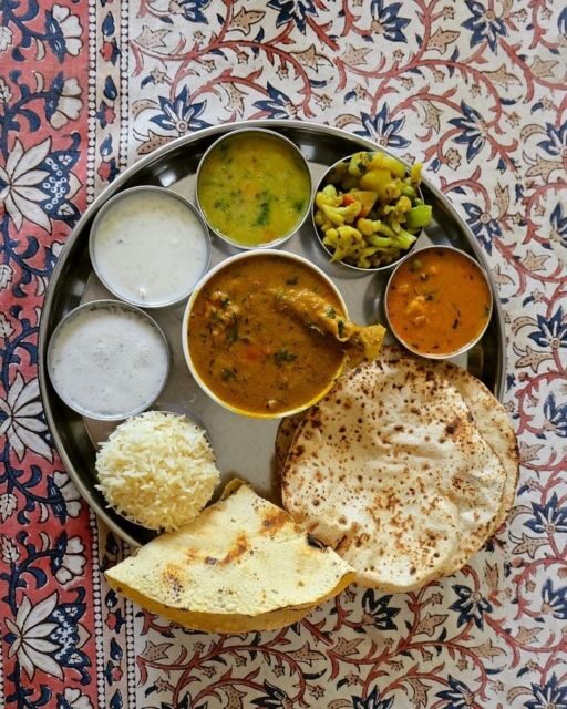 Jaipur: Home cooking class tour with lunch/dinner. - Start at the door: drinks, kitchen intro, and what gets covered