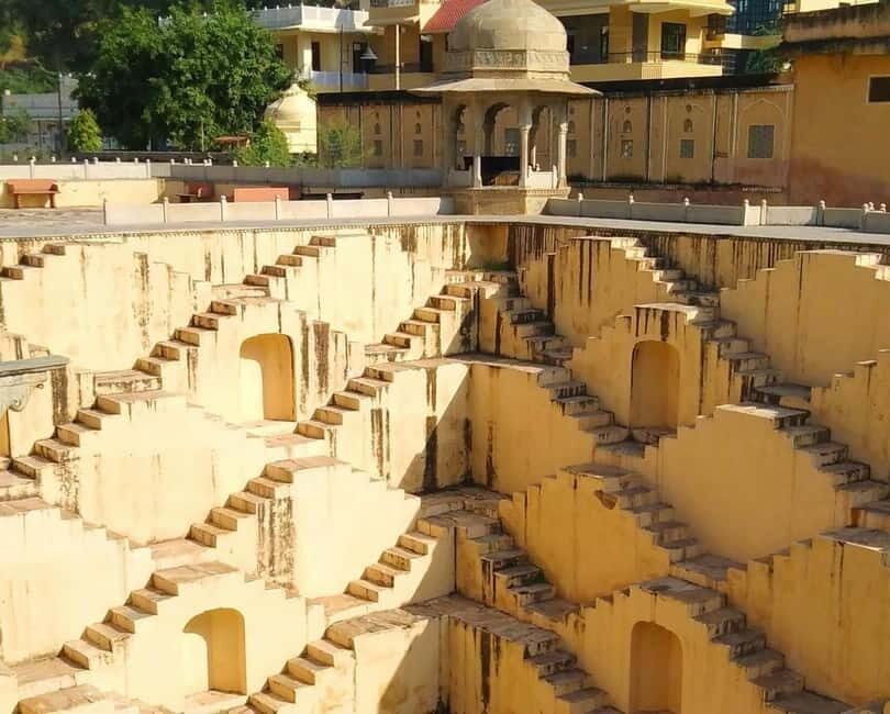 Jaipur: Instagram Tour of The Top Photography Spots - Hawa Mahal, the Palace of Winds: where you learn to shoot the facade