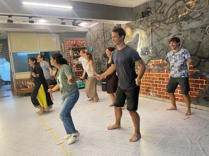 Jaipur: Namaste Bollywood l Dance like a Star - What Happens When You Arrive at the Dance Studio