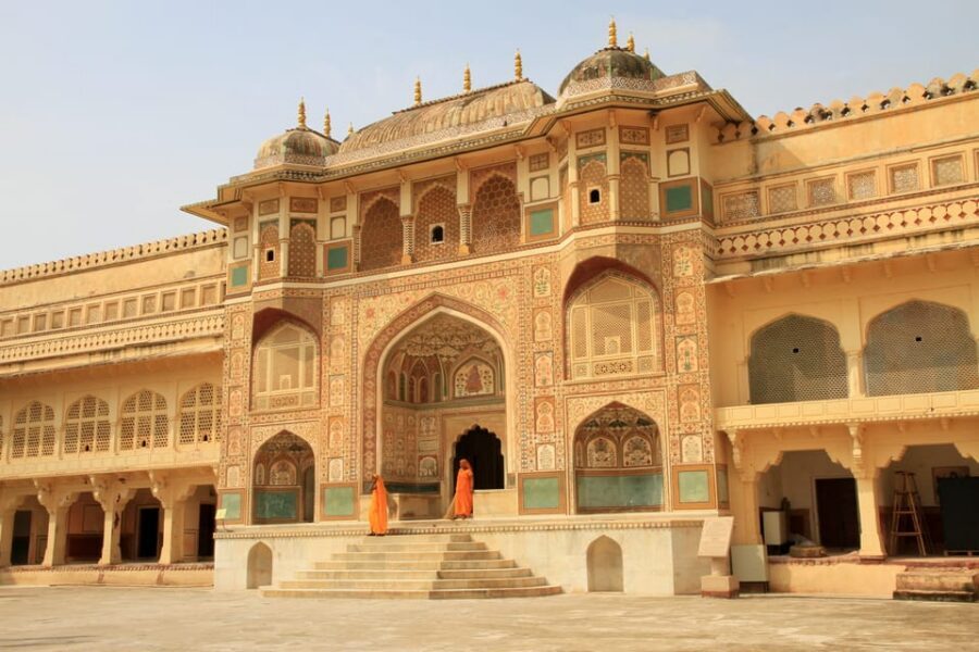 Jaipur: Private Customised City Tour - City Palace, Hawa Mahal, and Albert Hall Museum with real breathing room