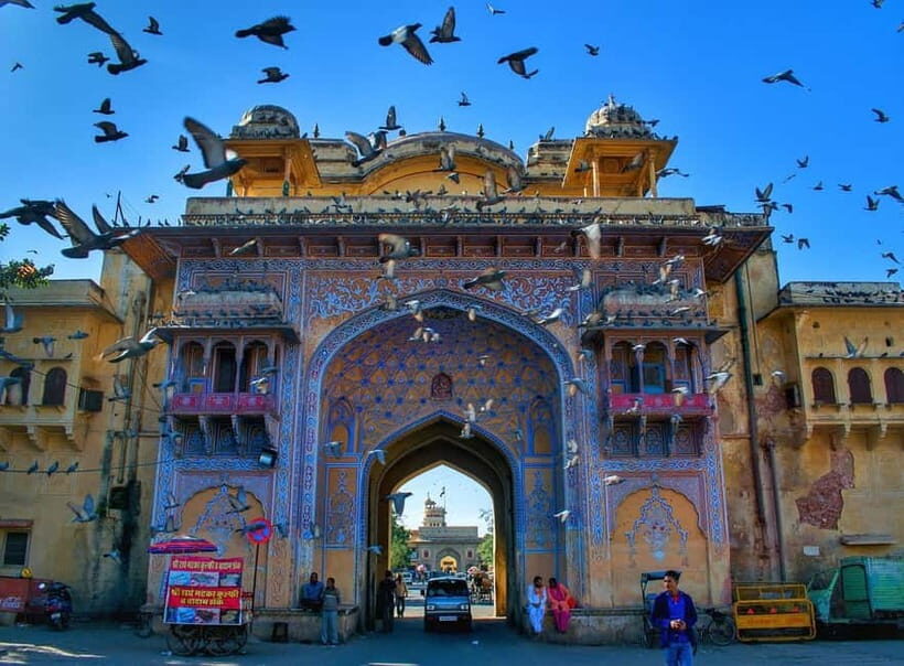 Jaipur: Private Evening Tour with Monkey Temple Sunset - Royal Gaitor: quiet stone memories below Nahargarh Fort