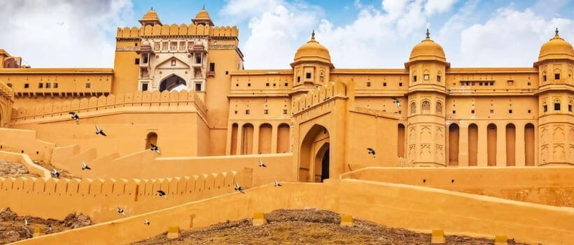Jaipur: Private Full-Day City Tour with Car and Guide - Jal Mahal photo stop: quick water-palace views
