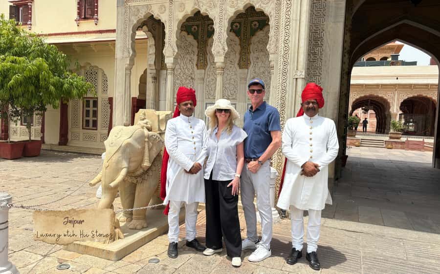 Jaipur: Private Full-Day Guided City Tour - Hawa Mahal and Panna Meena Kund: the Pink City’s shape and story