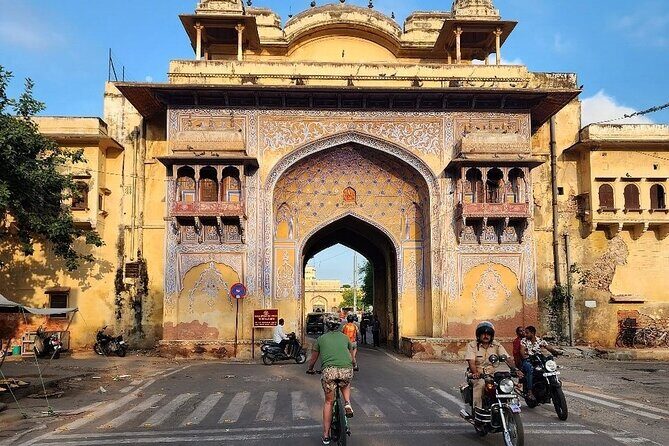 Jaipur Private Full-Day Sightseeing Tour by Tuk-Tuk with Pickup - Jantar Mantar: 19 instruments for measuring the sky