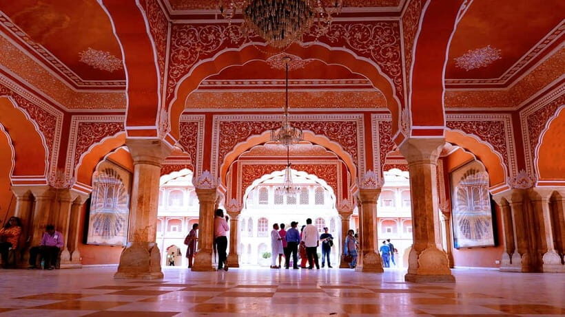 Jaipur: Private Full-Day Tour of the Heritage Pink City - Panna Meena ka Kund: a stepwell moment that surprises people