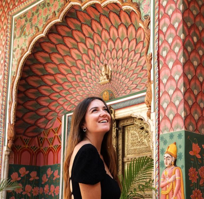Jaipur: Private Full-Day Tour of the Heritage Pink City - Jantar Mantar and Hawa Mahal: science and stone-work in one arc
