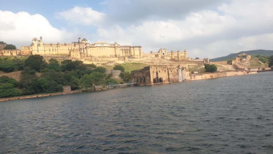 Jaipur: Private Guided Half Day Tour in Jaipur - Panna Meena ka Kund: The Stepwell Photo Stop You’ll Understand Fast