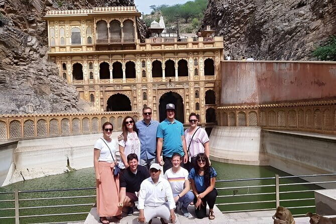 Jaipur: Private Guided Spritual Tour In Jaipur - Stop 4: Hawa Mahal and its 953 jharokhas