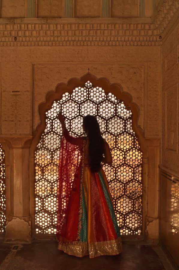 Jaipur: Private PinkCity & Stepwell Heritage Tour with Guide - Jantar Mantar and Royal Gaitor Tumbas: science meets devotion