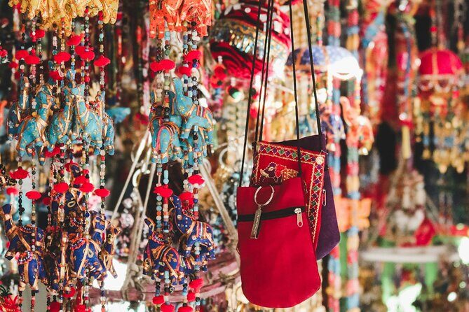 Jaipur Private Shopping Tour with Pickup - Ratnavali Arts: gemstones, silver, gold jewelry, and stone work